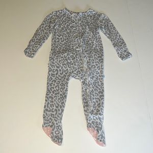 Posh Peanut Minka Snow Leopard Ruffle Zippered Footie - 6-9 months